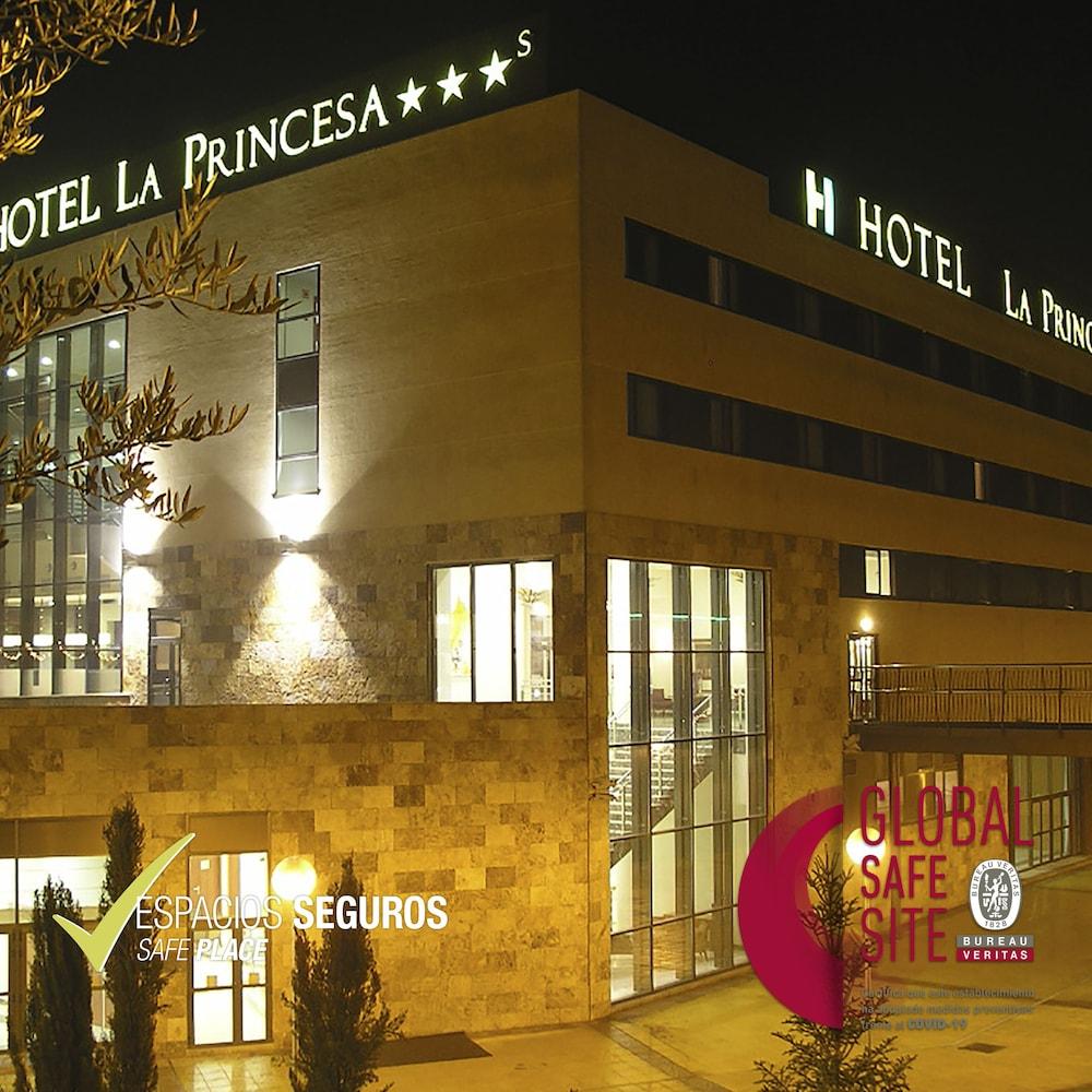 Checkin La Princesa Alcorcon Bagian luar foto
