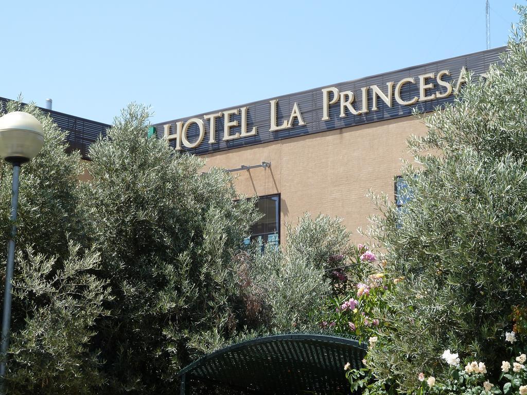 Checkin La Princesa Alcorcon Bagian luar foto